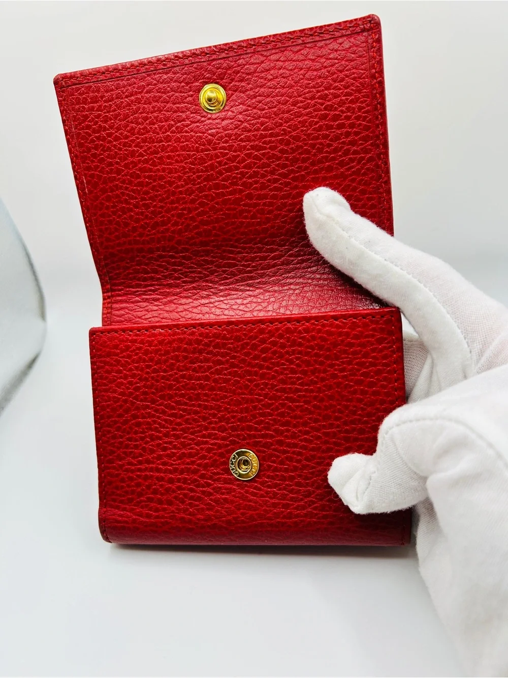 Gucci GG Marmont Tri-fold Red Pebbled Leather Wallet in Very Good Condition - Picture 13 of 17
